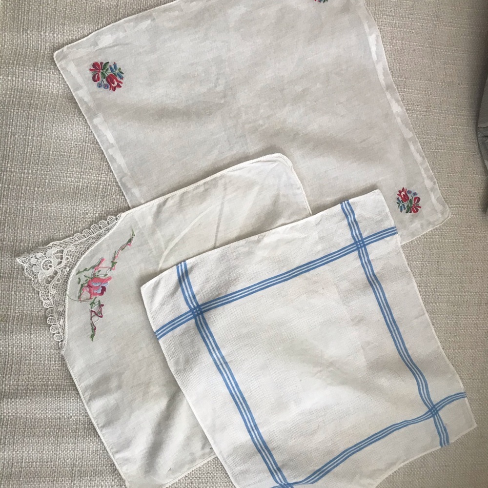 Assortment- 11 linen handkerchiefs. Vintage linen.